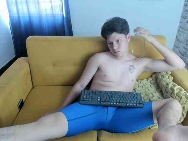 daniel-leon daniel-leon