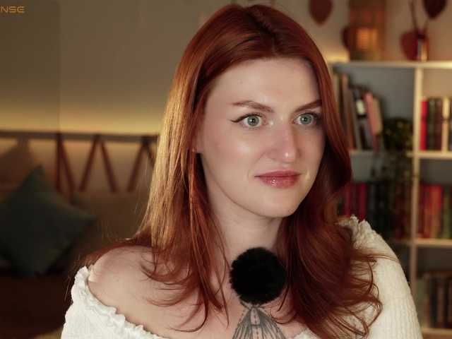 Lianna's BongaCams show and profile