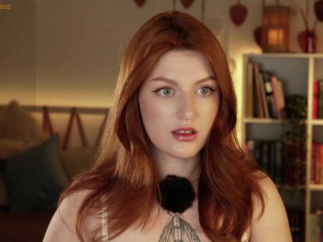 Lianna's BongaCams show and profile