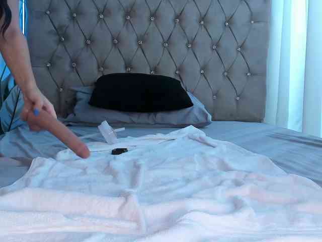 maddyluxe webcam
