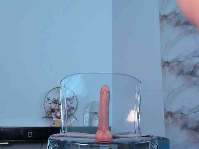 maddyluxe webcam