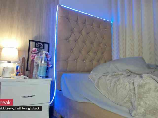 maddyluxe webcam