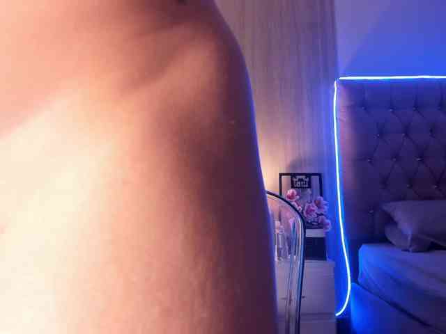 maddyluxe webcam