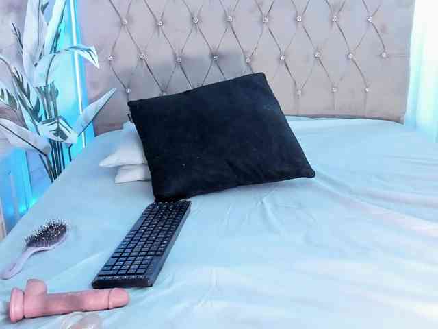 maddyluxe webcam