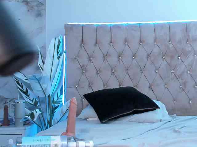 maddyluxe webcam