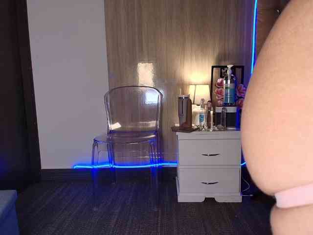 maddyluxe webcam