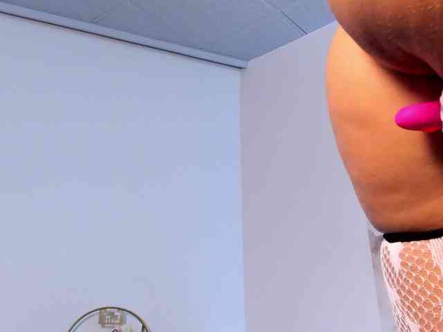 maddyluxe webcam