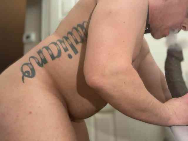 Fuckmyassg00d Sex Cam Show