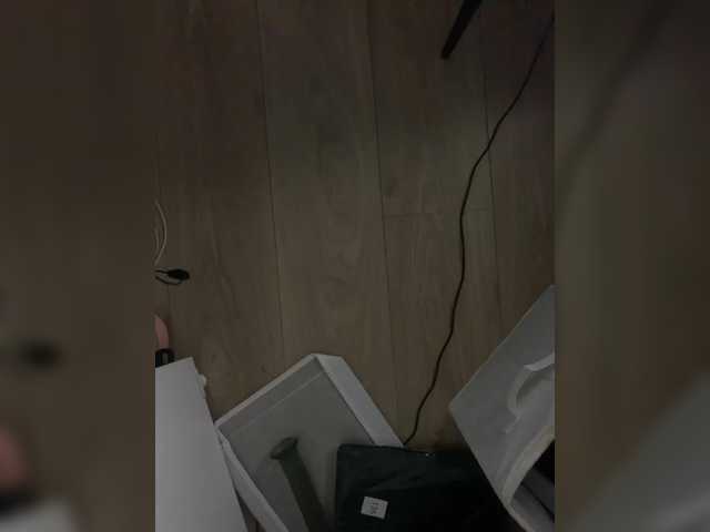EmmaWise2211 live cam on BongaCams