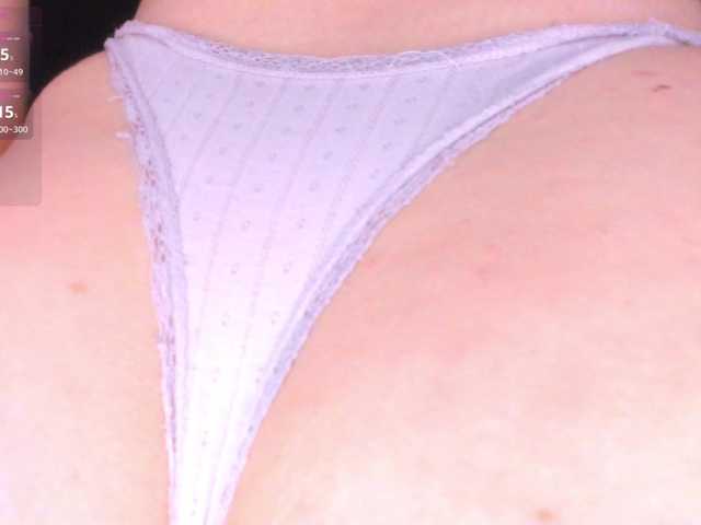 EmmaWise2211 live cam on BongaCams