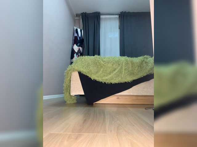 EmmaWise2211 live cam on BongaCams