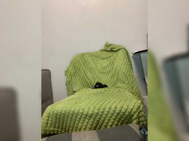 EmmaWise2211 live cam on BongaCams