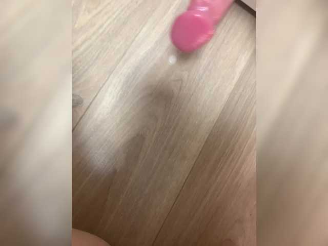 EmmaWise2211 live webcam show
