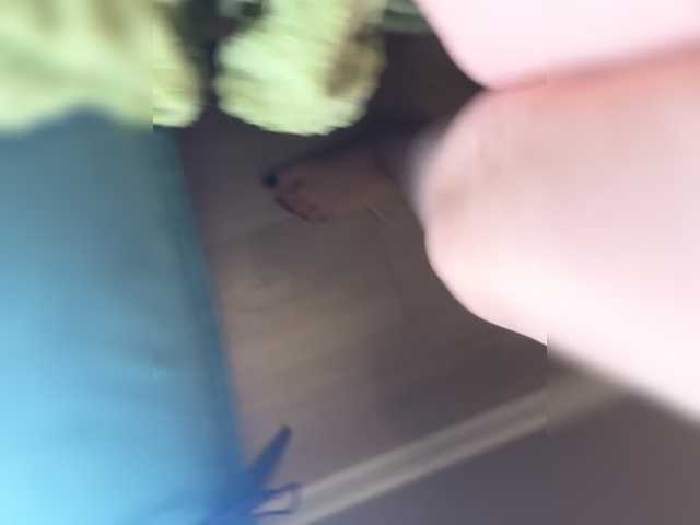 EmmaWise2211 live cam on BongaCams