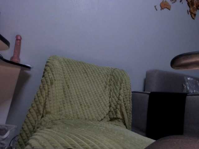 EmmaWise2211 live cam on BongaCams