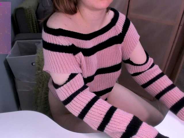 EmmaWise2211 live cam on BongaCams
