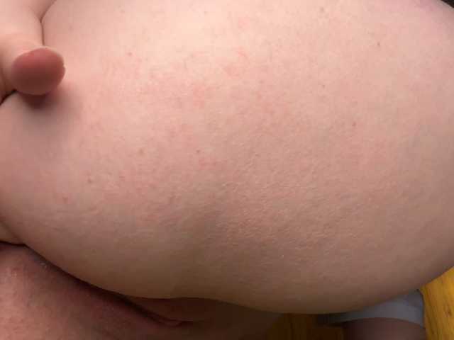 EmmaWise2211 live cam on BongaCams