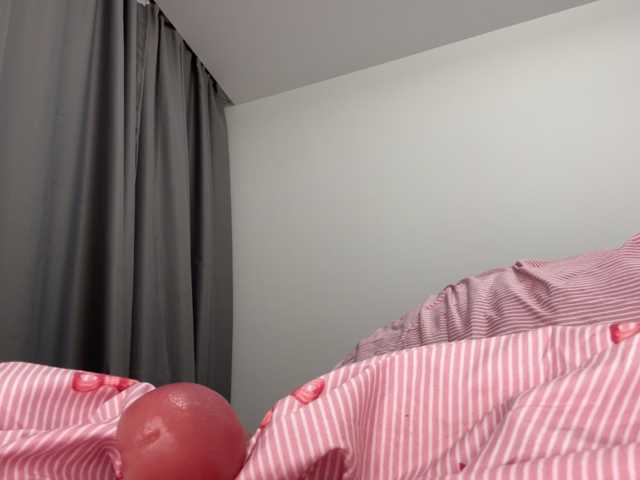 EmmaWise2211 live cam on BongaCams