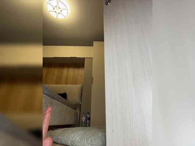 EmmaWise2211 live female cam on bongacams