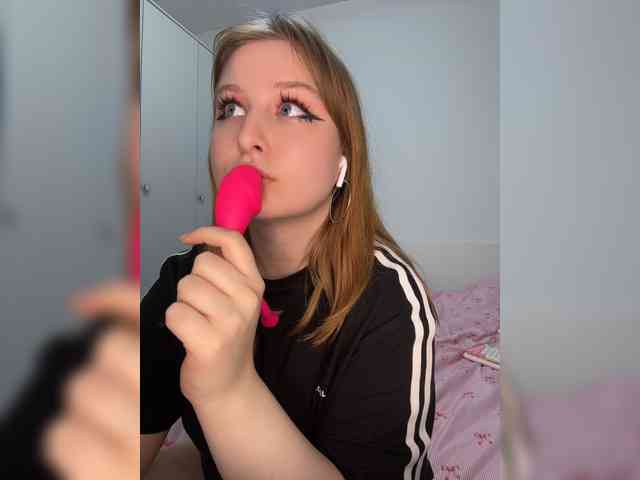 EmmaWise2211 EmmaWise2211