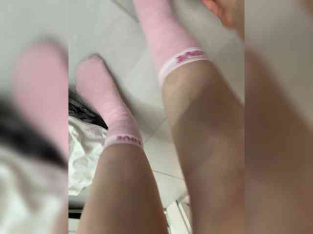 EmmaWise2211 Live Webcam on BongaCams