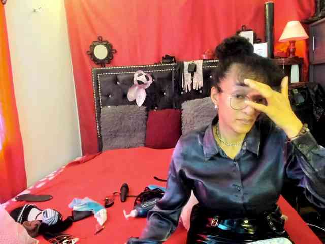 Ameliemartinez webcam