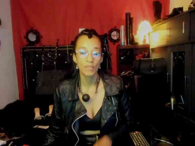 Ameliemartinez webcam