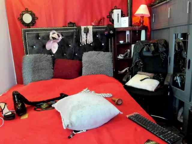Ameliemartinez webcam