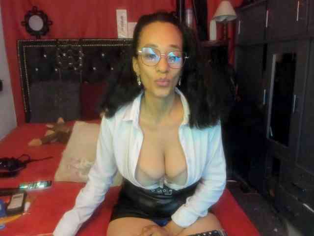 Ameliemartinez webcam