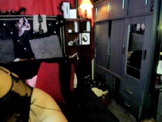 Ameliemartinez webcam