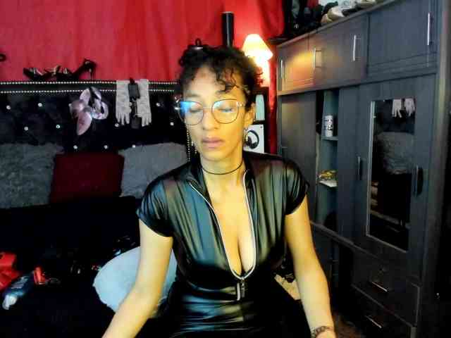 Ameliemartinez webcam