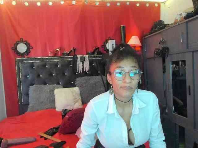 Ameliemartinez webcam