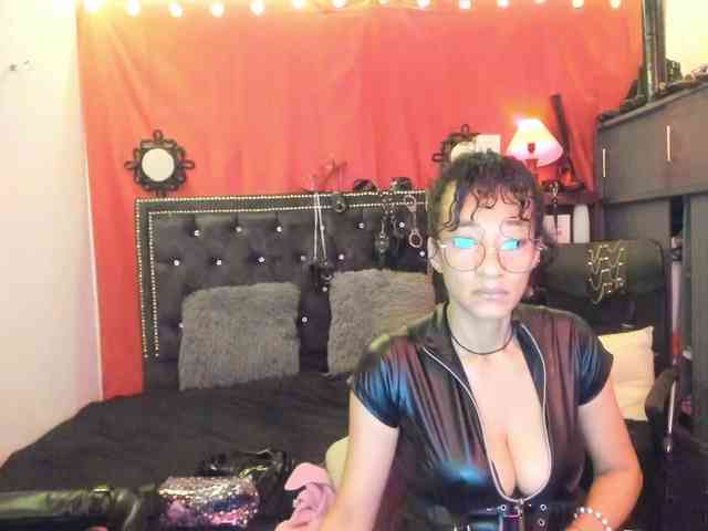 Ameliemartinez webcam