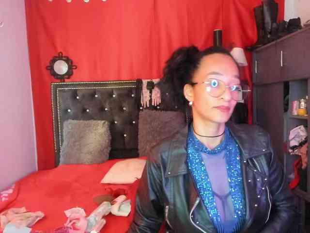 Ameliemartinez webcam