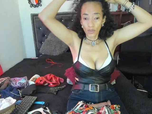 Ameliemartinez webcam