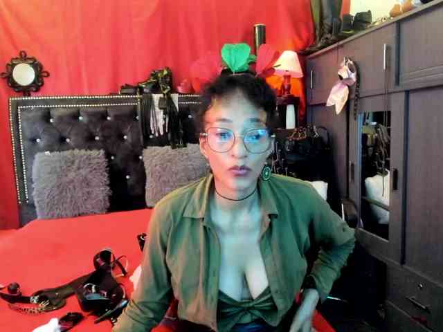 Ameliemartinez webcam
