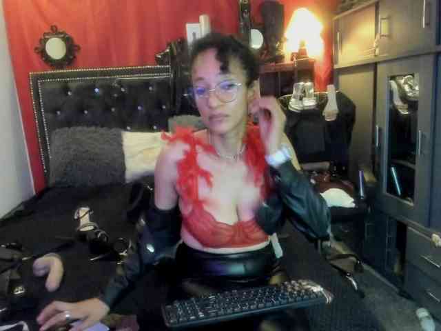 Ameliemartinez webcam
