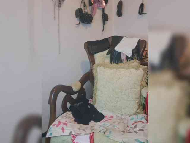 Ameliemartinez webcam