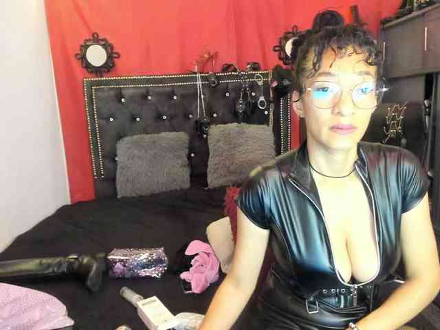 Ameliemartinez webcam