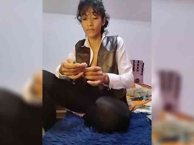 Ameliemartinez webcam