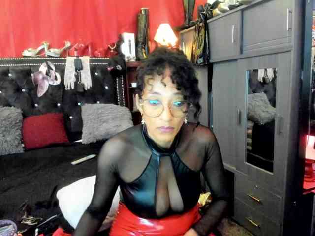 Ameliemartinez webcam