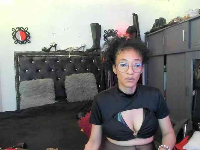Ameliemartinez webcam