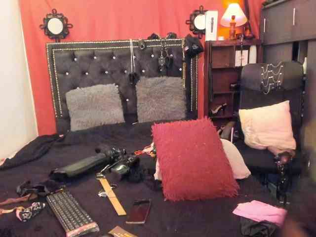 Ameliemartinez webcam