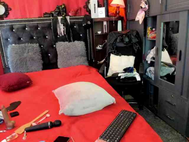 Ameliemartinez webcam