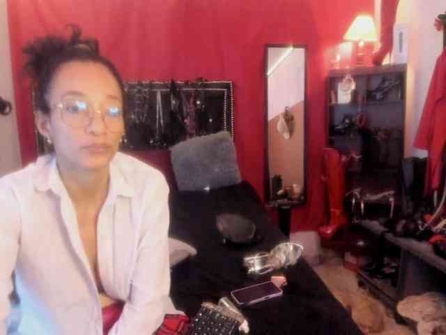 Ameliemartinez webcam