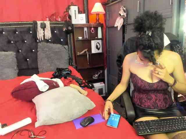 Ameliemartinez webcam