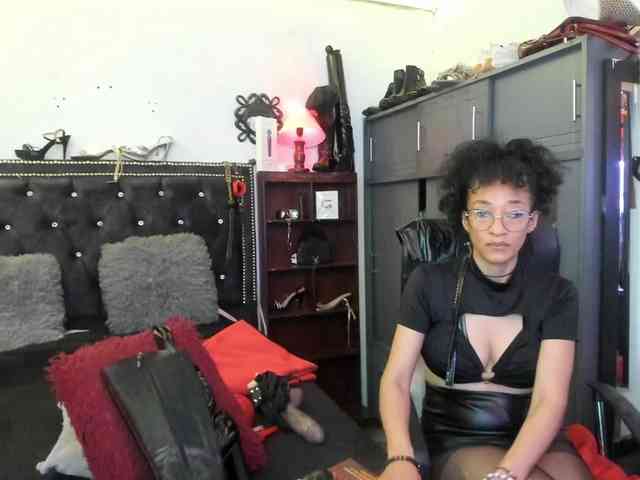 Ameliemartinez webcam