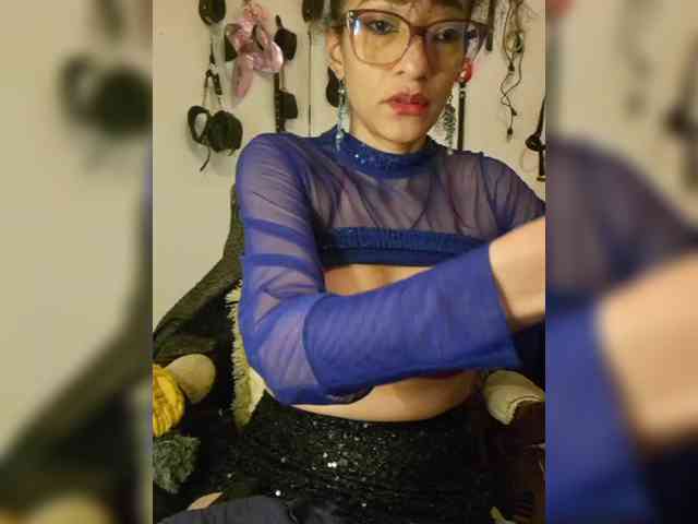 Ameliemartinez webcam