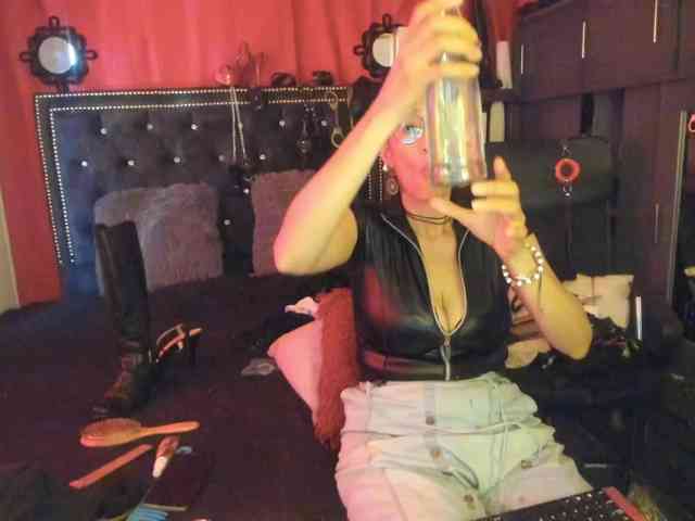 Ameliemartinez webcam