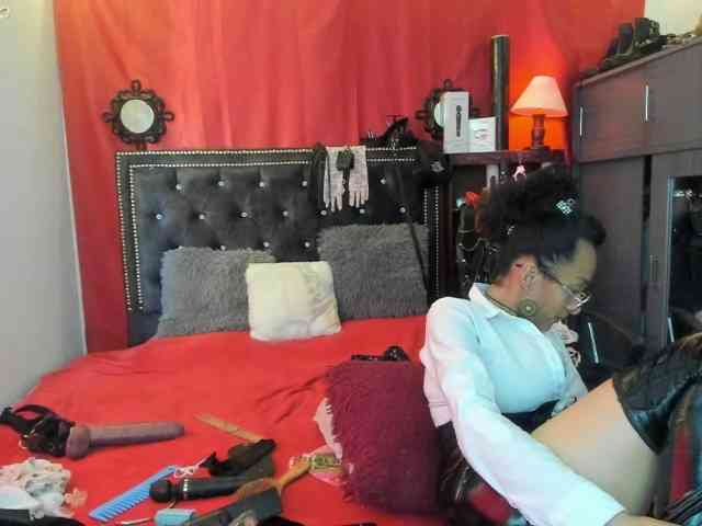 Ameliemartinez webcam
